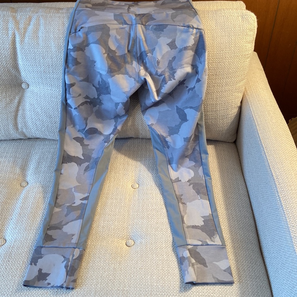 Athleta - Picture 3 of 7